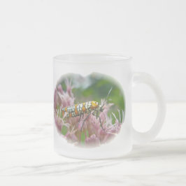 Taza De Cristal Esmerilado Ailanthus Web Worm Moth en Ironweed