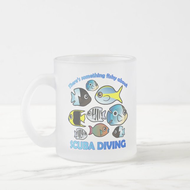 Taza De Cristal Esmerilado Algo sospechoso sobre Scuba (Izquierda)