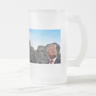 TAZA DE CRISTAL ESMERILADO AMÉRICA MT. DISEÑO DE VIDRIO RUSHMORE Y TRUMP