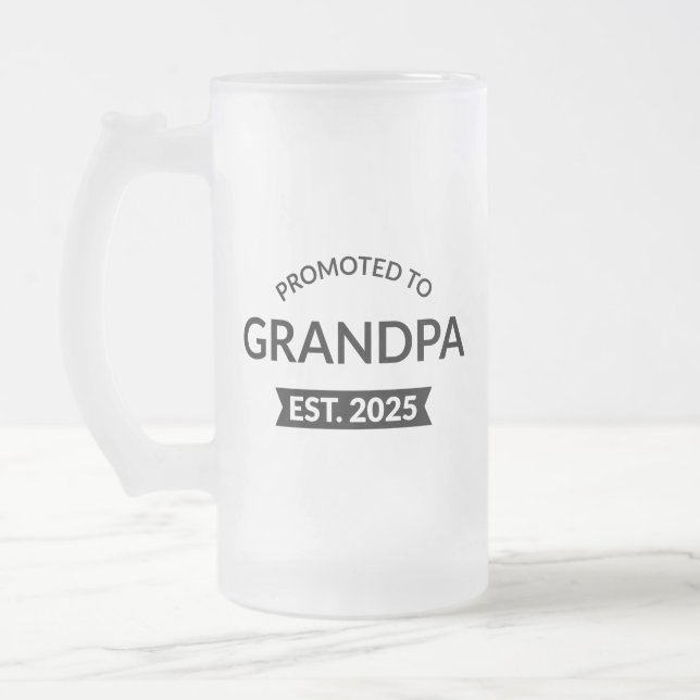 Taza De Cristal Esmerilado Ascendido Al Abuelo Este. II 2025 (Izquierda)