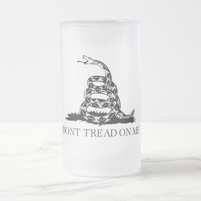 Taza De Cristal Esmerilado Bandera de Gadsden Rattlesnake: Guerra Revoluciona (Centro)
