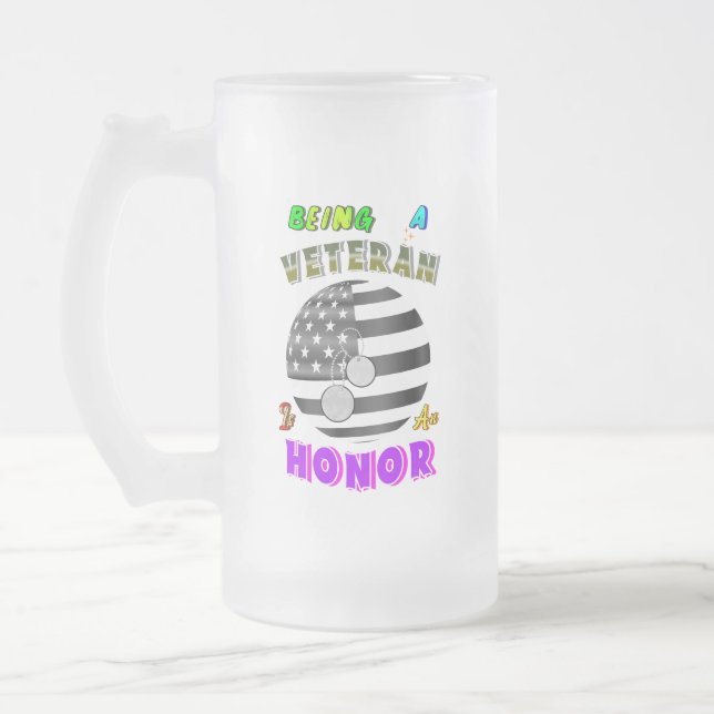 Taza De Cristal Esmerilado Being A Veteran Is An Honor (Izquierda)