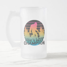 Taza De Cristal Esmerilado Campeón de pié grande Sasquatch Ocultar y buscar