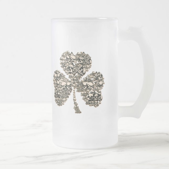 Taza De Cristal Esmerilado Cráneos del trébol góticos (Derecha)