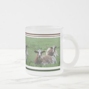 Taza De Cristal Esmerilado Dos vacas blancas-marrones escarlata de vidrio