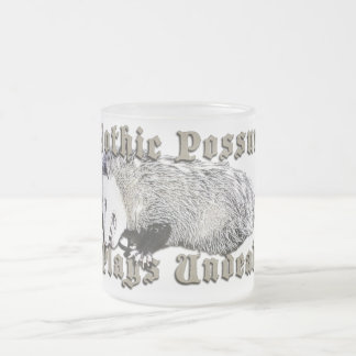 Taza De Cristal Esmerilado El posum gótico no está muerto