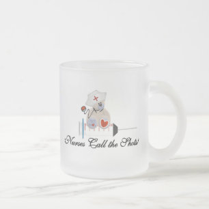 Taza De Cristal Esmerilado Enfermeras de osito de peluche llaman a las camise