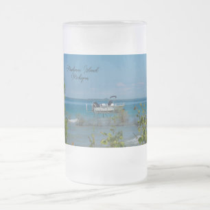 Taza De Cristal Esmerilado Estacionado En La Mugre De Escarcha Mackinac