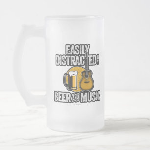 Taza De Cristal Esmerilado Fácilmente distrado por la cerveza y la música