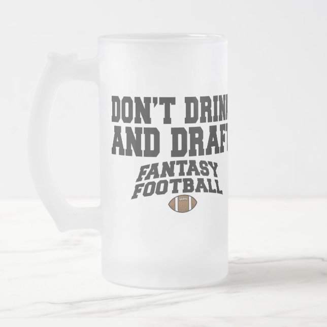 Taza De Cristal Esmerilado Fantasía en el fútbol - No bebas y reclutas (Izquierda)
