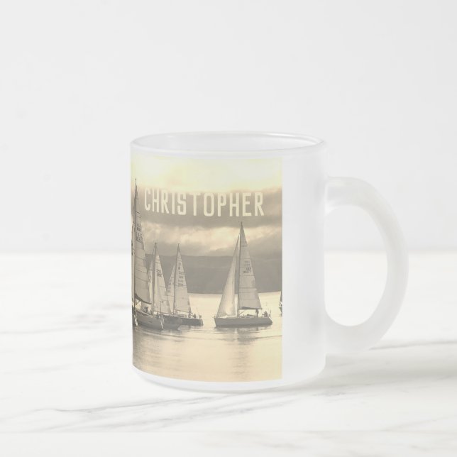 Taza De Cristal Esmerilado Flotilla de yates. Añadir elección de nombre. (Derecha)