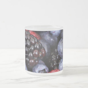 Taza De Cristal Esmerilado Foto de cerca de bayas mixtas de frutas de verano