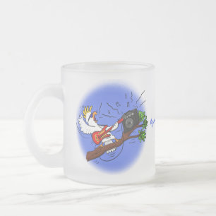 Taza De Cristal Esmerilado Graciosa cacatúa tocando el personalizado de guita