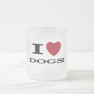 Taza De Cristal Esmerilado I el corazón persigue las camisetas y los regalos