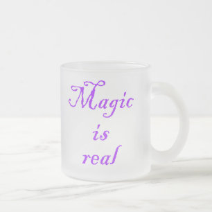 Taza De Cristal Esmerilado La magia es real-mug