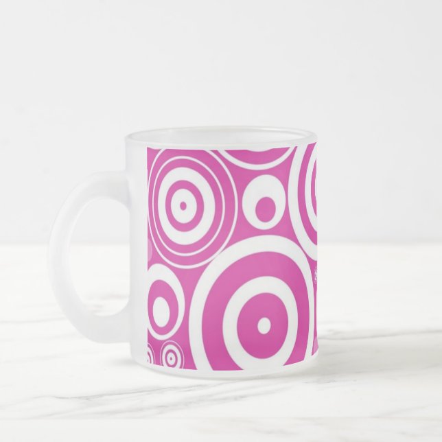 Taza De Cristal Esmerilado Mod Círculos Retro Concéntricos Rosa y Blanco (Izquierda)
