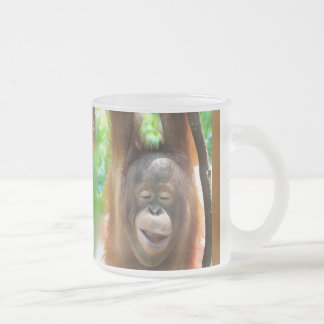 Taza De Cristal Esmerilado Mono con alegría