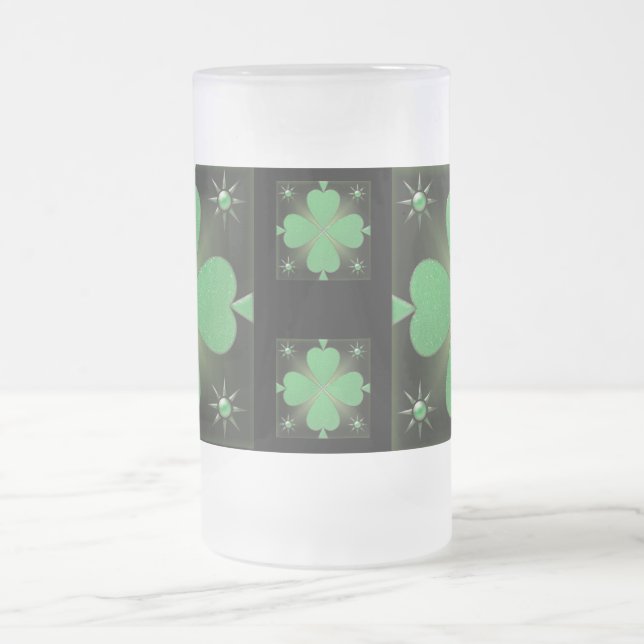 Taza De Cristal Esmerilado Mugre de estaño de shamrock brillante (Centro)