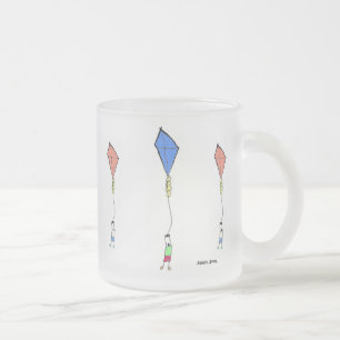 Taza De Cristal Esmerilado Niño feliz volando una cometa azul