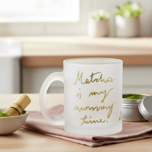 Taza De Cristal Esmerilado Nombre personalizado Mommy Matcha Tea Gold Script 