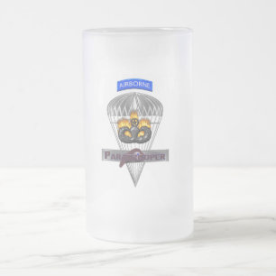 Taza De Cristal Esmerilado Paracaidista aerotransportado de diseño especial