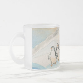 Taza De Cristal Esmerilado Paseo del pingüino de Kathy Faggella