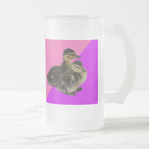 Taza De Cristal Esmerilado Patitos sobre sorbete de frambuesa rosa y púrpura