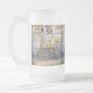 Taza De Cristal Esmerilado Peligrosamente Cerca De La Diversión