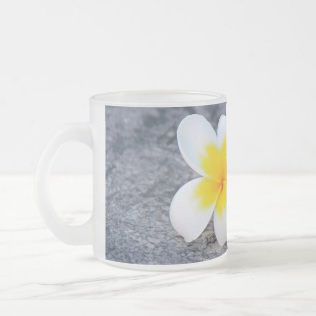 Taza De Cristal Esmerilado Plumerias (Izquierda)
