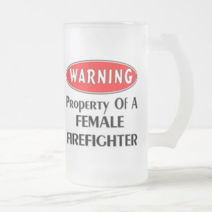 Taza De Cristal Esmerilado Propiedad de un bombero de sexo femenino