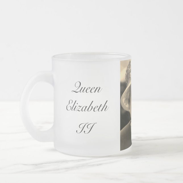 Taza De Cristal Esmerilado Queen Elizabeth (Izquierda)