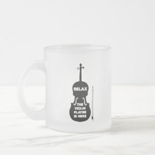 Taza De Cristal Esmerilado Relájese El Violin Player está aquí