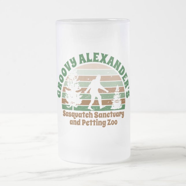 Taza De Cristal Esmerilado Santuario de Sasquatch divertido y personalizado (Centro)