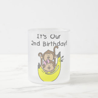 Taza De Cristal Esmerilado Segundo cumpleaños del mono gemelo y Chica