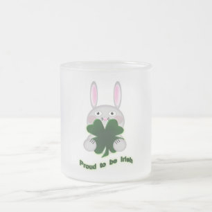 Taza De Cristal Esmerilado St. Patricks Bunny Orgulloso de ser el Shamrock ir
