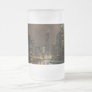 Taza De Cristal Esmerilado Tormenta se prepara sobre la rana de Chicago