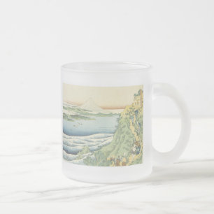 Taza De Cristal Esmerilado Viajeros escalando una montaña, Hokusai, 1835 Mug
