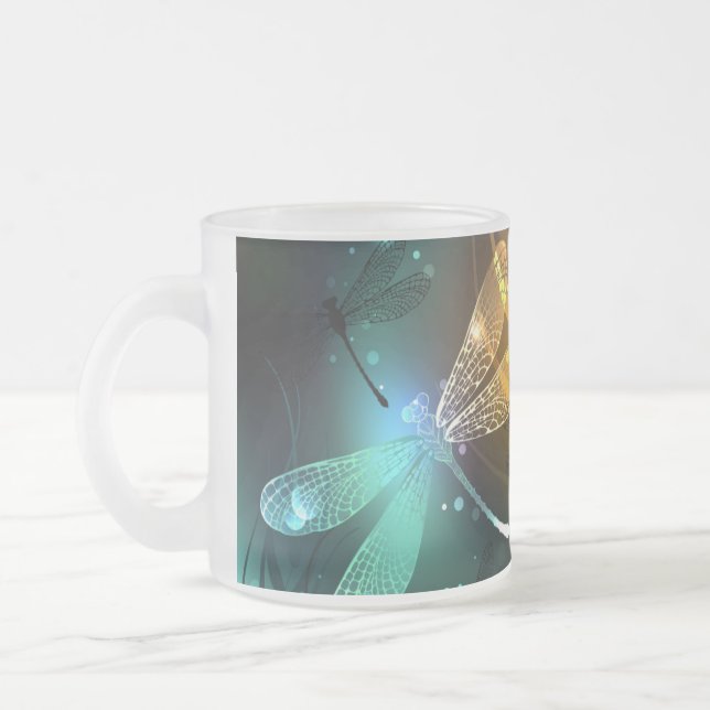 Taza De Cristal Esmerilado Vuelo de libélula luminosa verde (Izquierda)