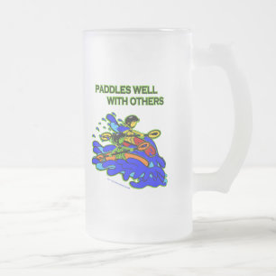 Taza De Cristal Esmerilado Whitewater se bate bien con otros