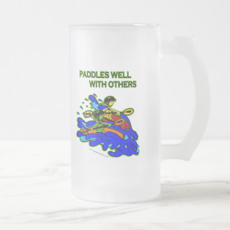 Taza De Cristal Esmerilado Whitewater se bate bien con otros