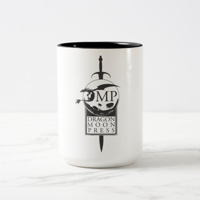 Taza de DMP - logotipo de la espada (Centro)