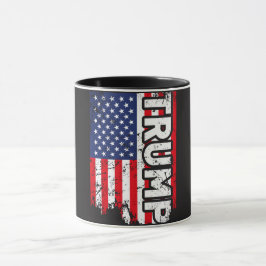 Taza de Donald Trump con la bandera de los