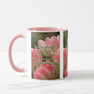 Taza de dos tonos con versículo bíblico Deuteronom