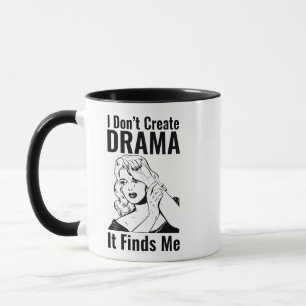 Taza de drama de mujer llorando retro
