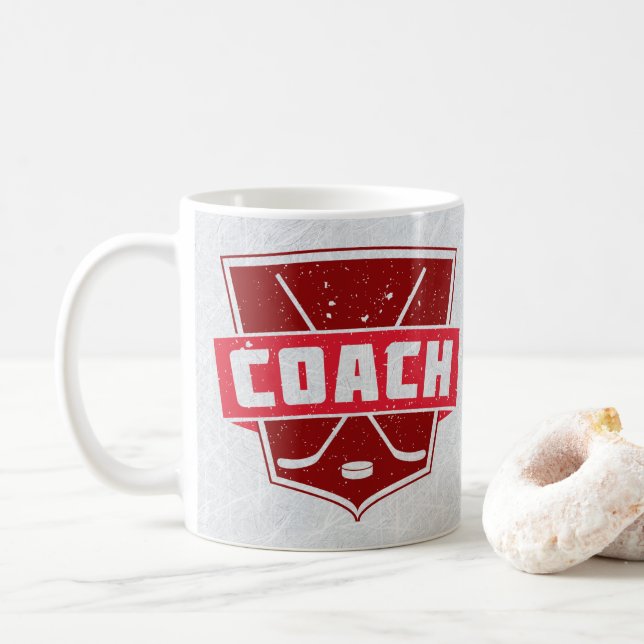 Taza de escudo retro estilo entrenador de hockey (Con donut)