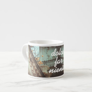 Taza De Espresso Árbol de limón y edificios antiguos