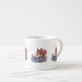 Taza De Espresso Ardilla leyendo un libro, enclavada en flores