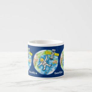 Taza De Espresso Astronauta divertida en el espacio y el personaliz