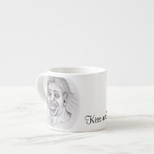 Taza De Espresso ¡Bésame! Diseño en blanco y negro del dibujo del l