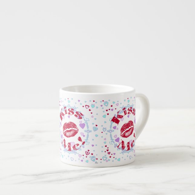 Taza De Espresso ¡Bésame! Labios Rojos Con Corazón (Derecha)